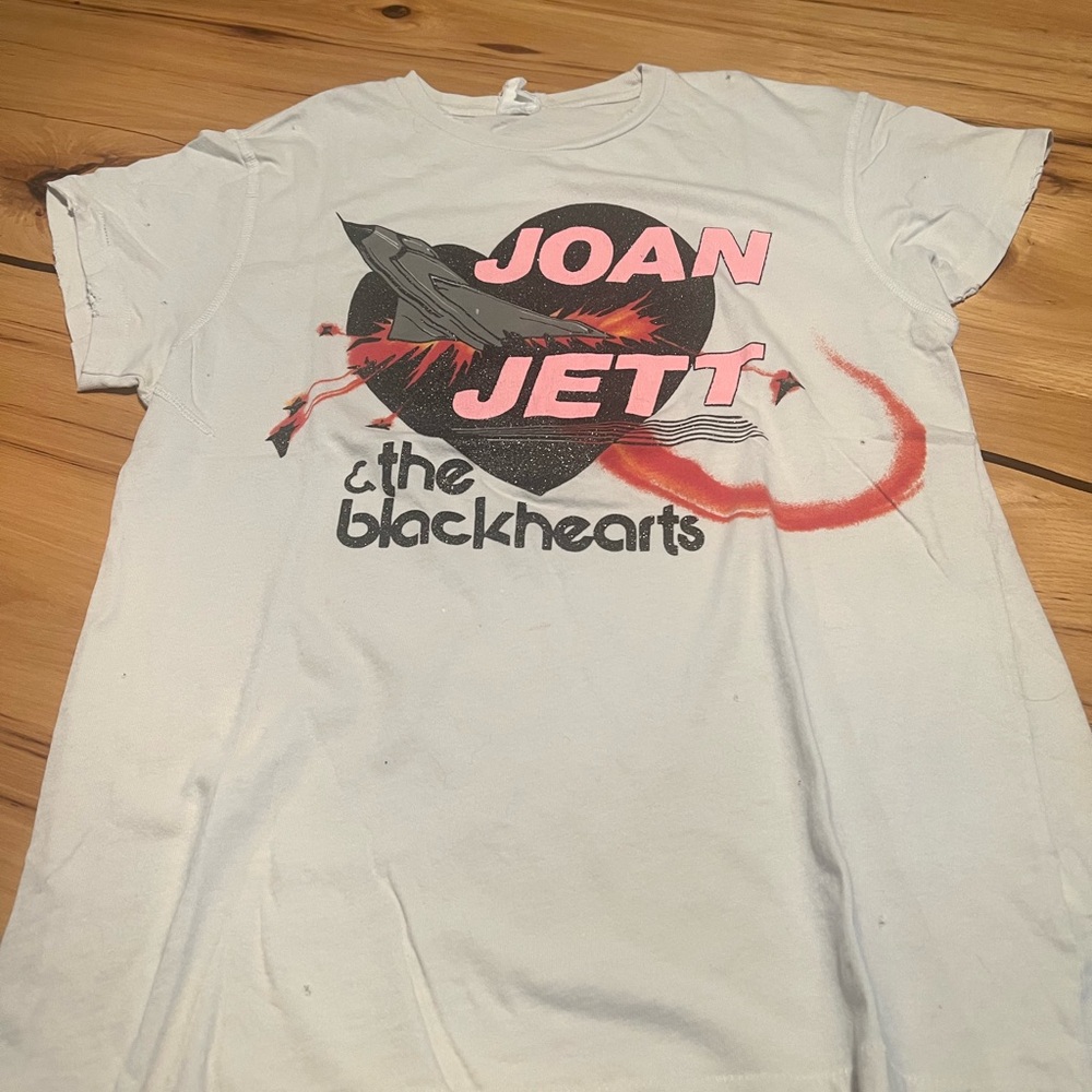 MadeWorn White and Pink Graphic Tee